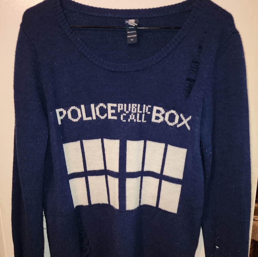 HOT TOPIC DOCTOR WHO SWEATER